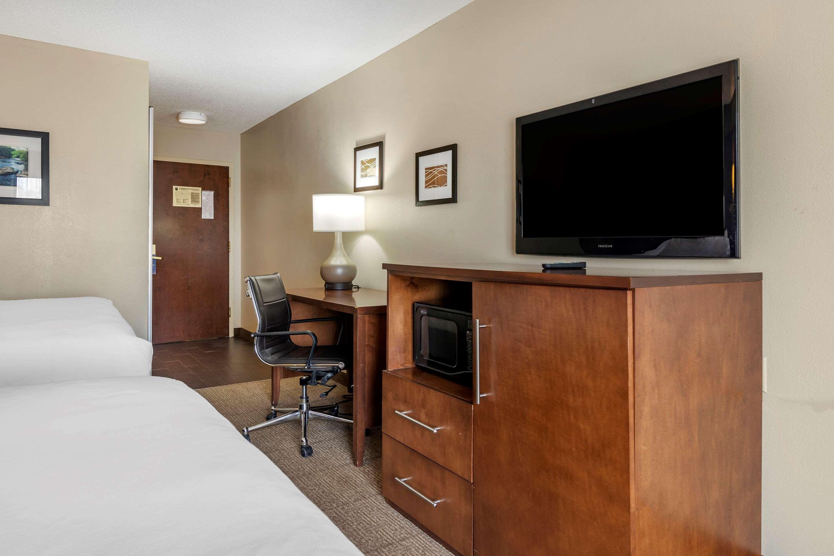 Comfort Inn & Suites Statesboro - University Area Bagian luar foto