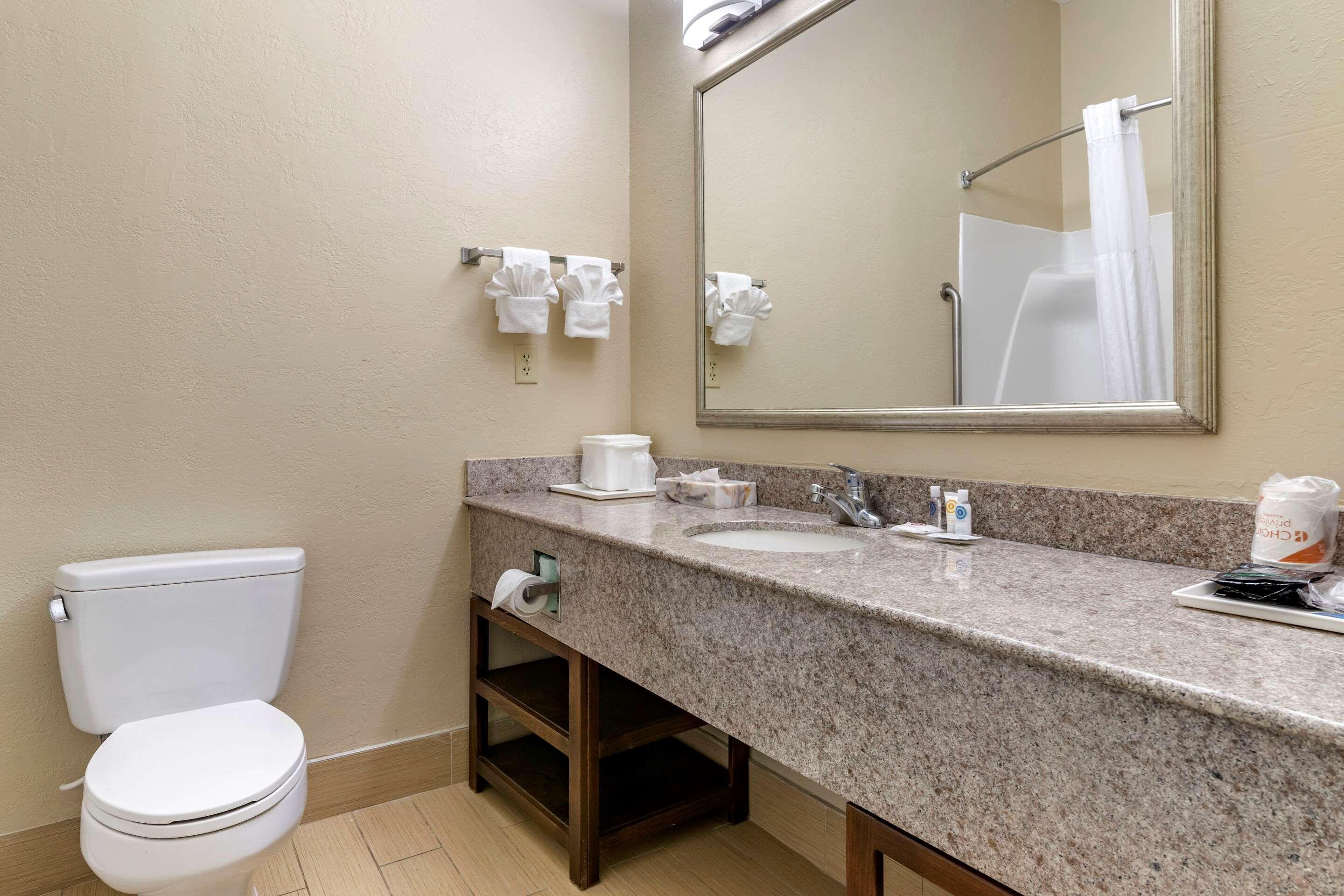 Comfort Inn & Suites Statesboro - University Area Bagian luar foto