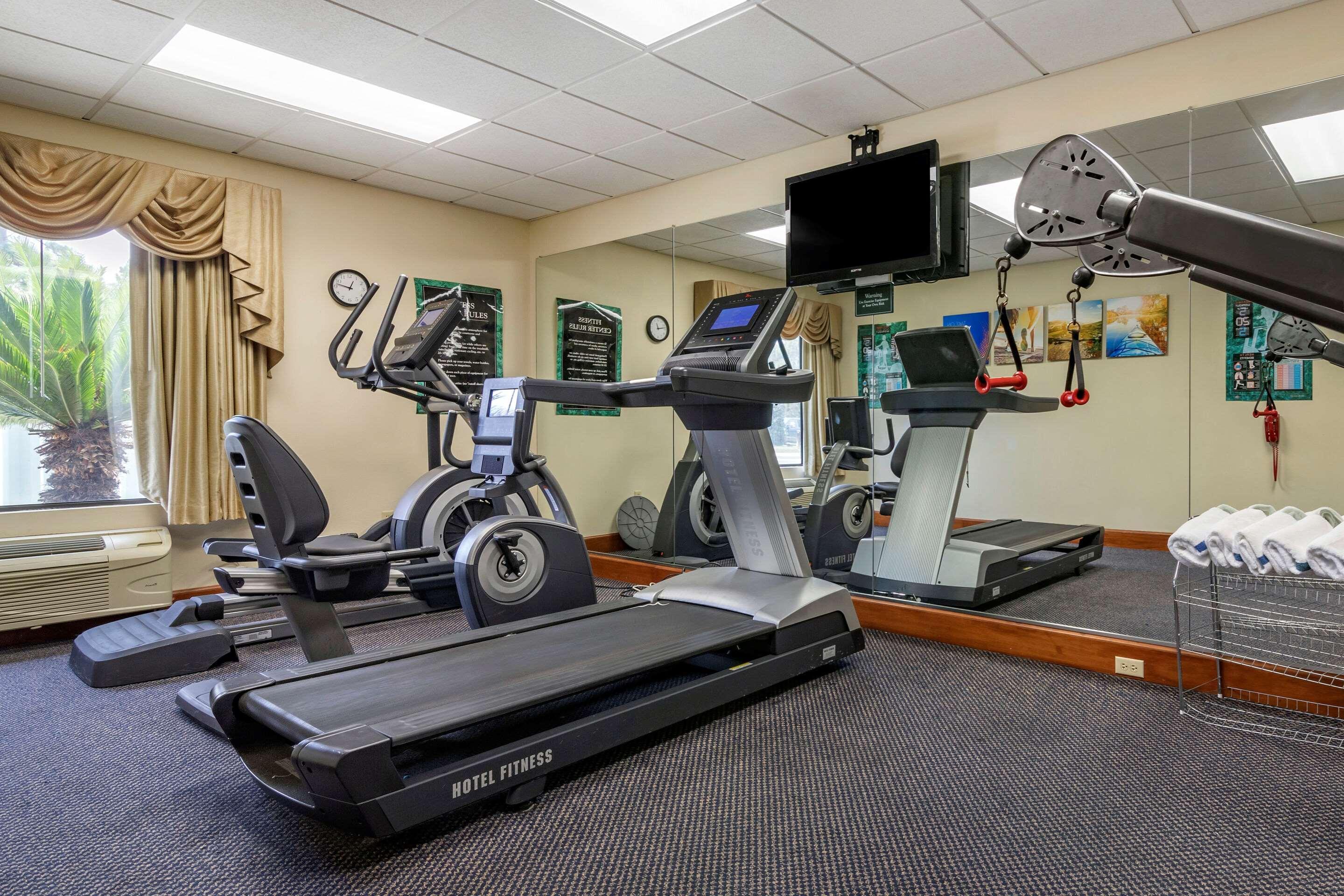 Comfort Inn & Suites Statesboro - University Area Bagian luar foto