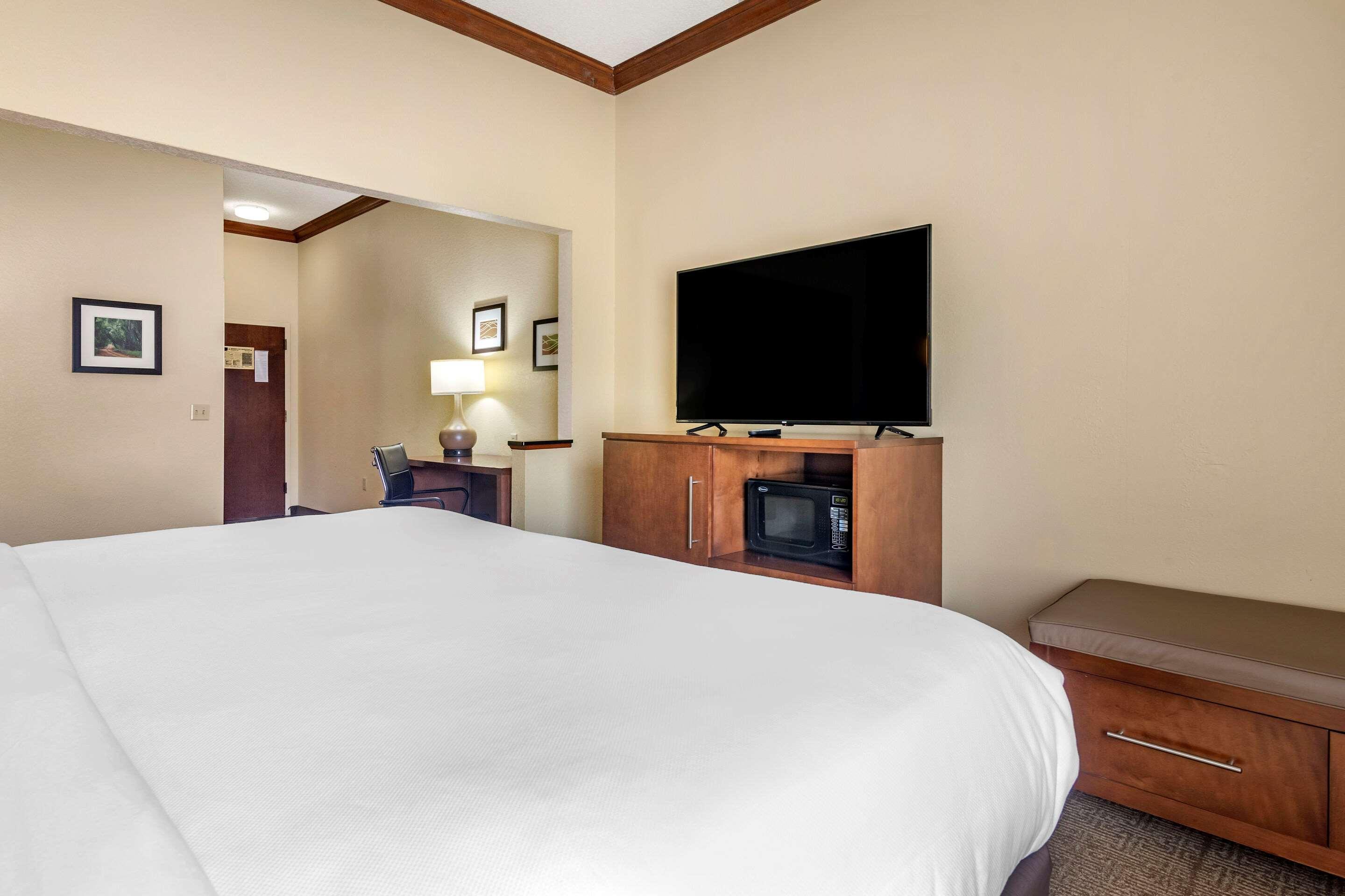 Comfort Inn & Suites Statesboro - University Area Bagian luar foto