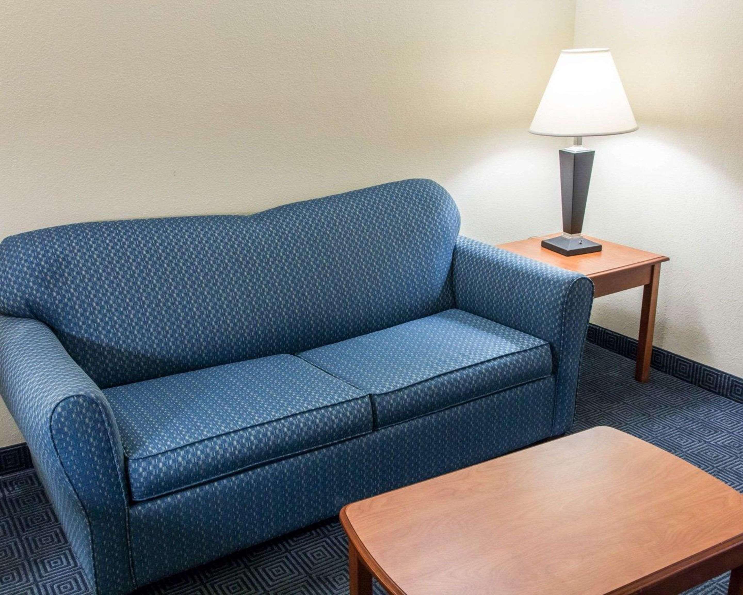 Comfort Inn & Suites Statesboro - University Area Bagian luar foto