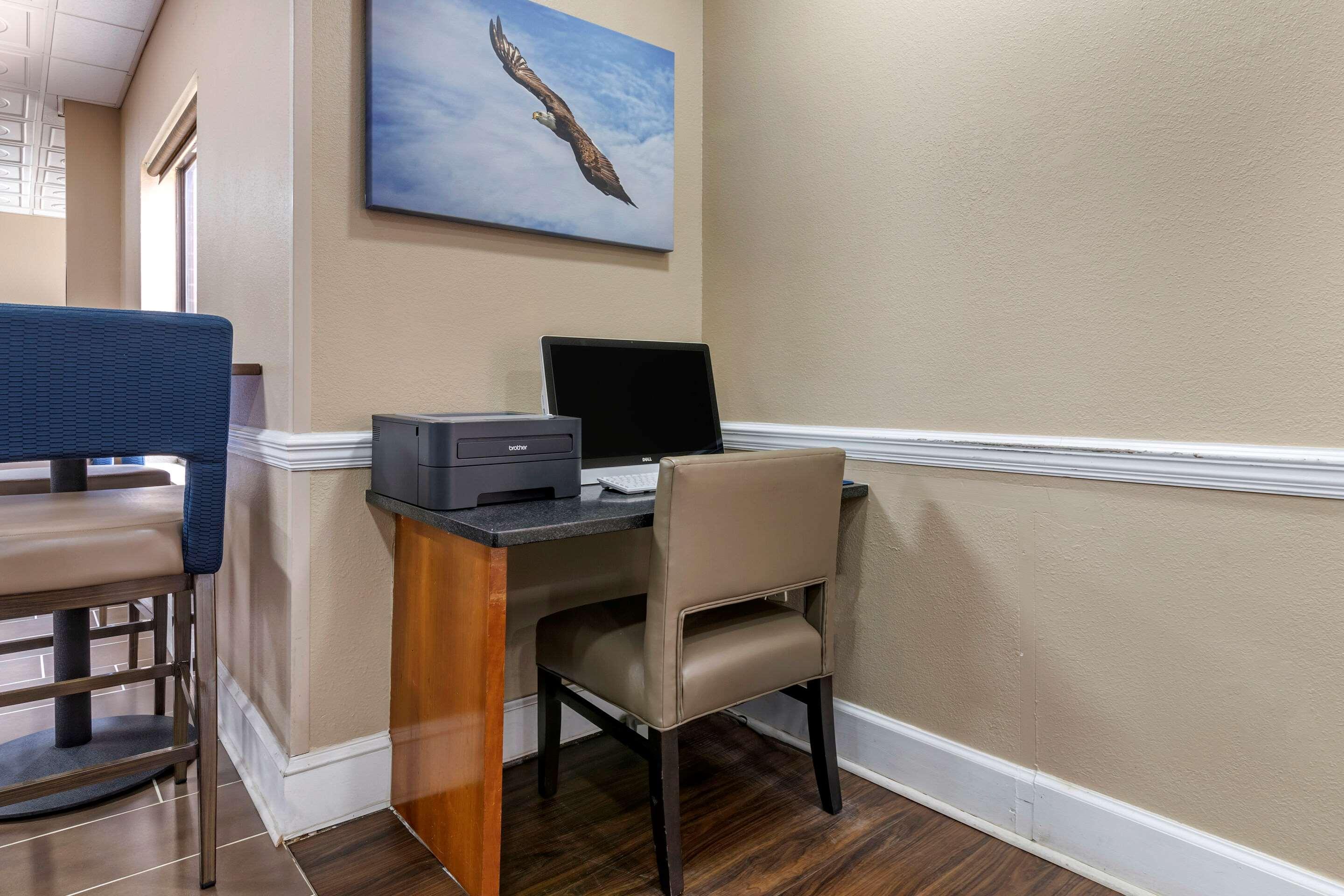 Comfort Inn & Suites Statesboro - University Area Bagian luar foto