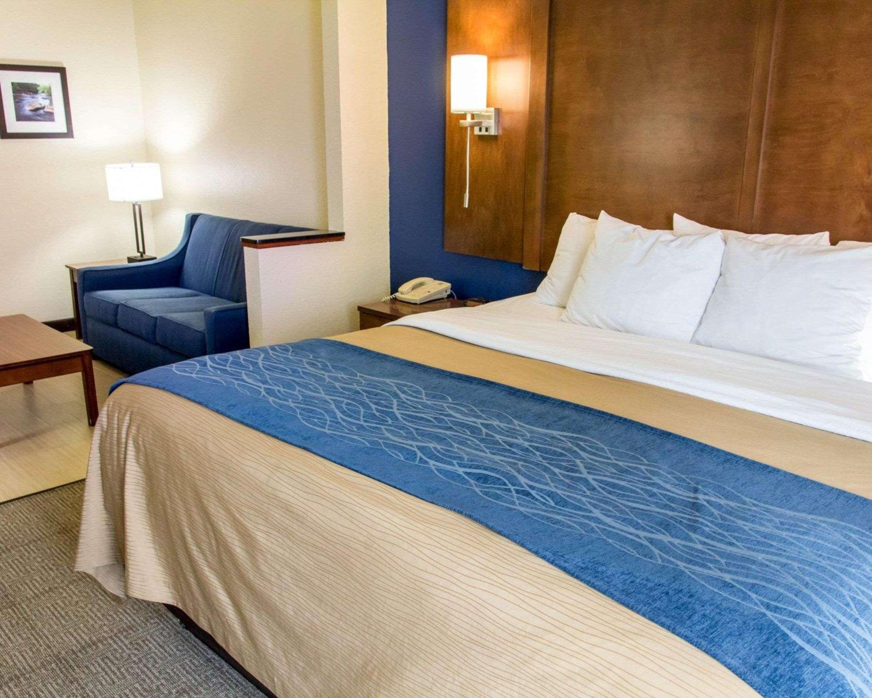 Comfort Inn & Suites Statesboro - University Area Bagian luar foto