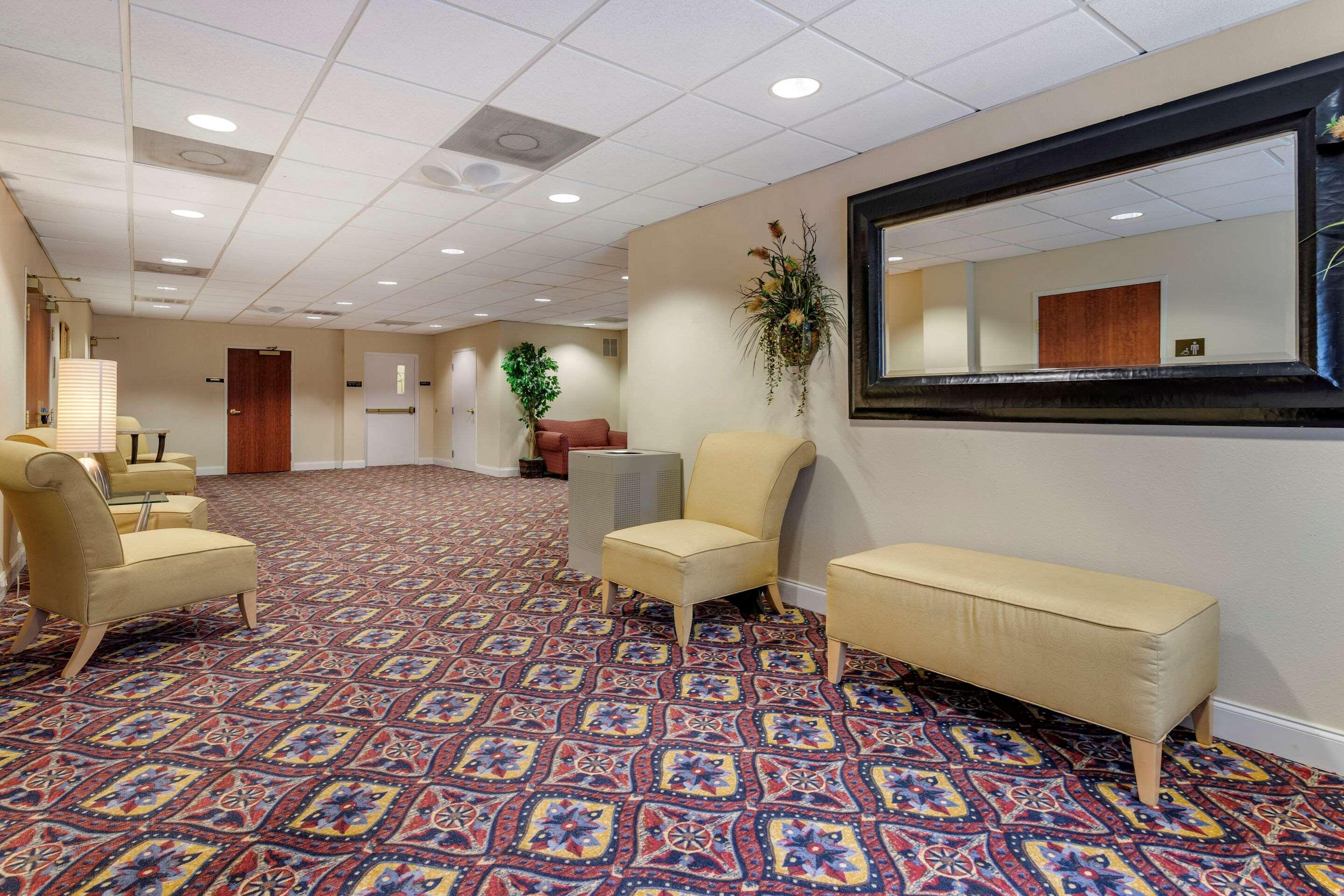 Comfort Inn & Suites Statesboro - University Area Bagian luar foto