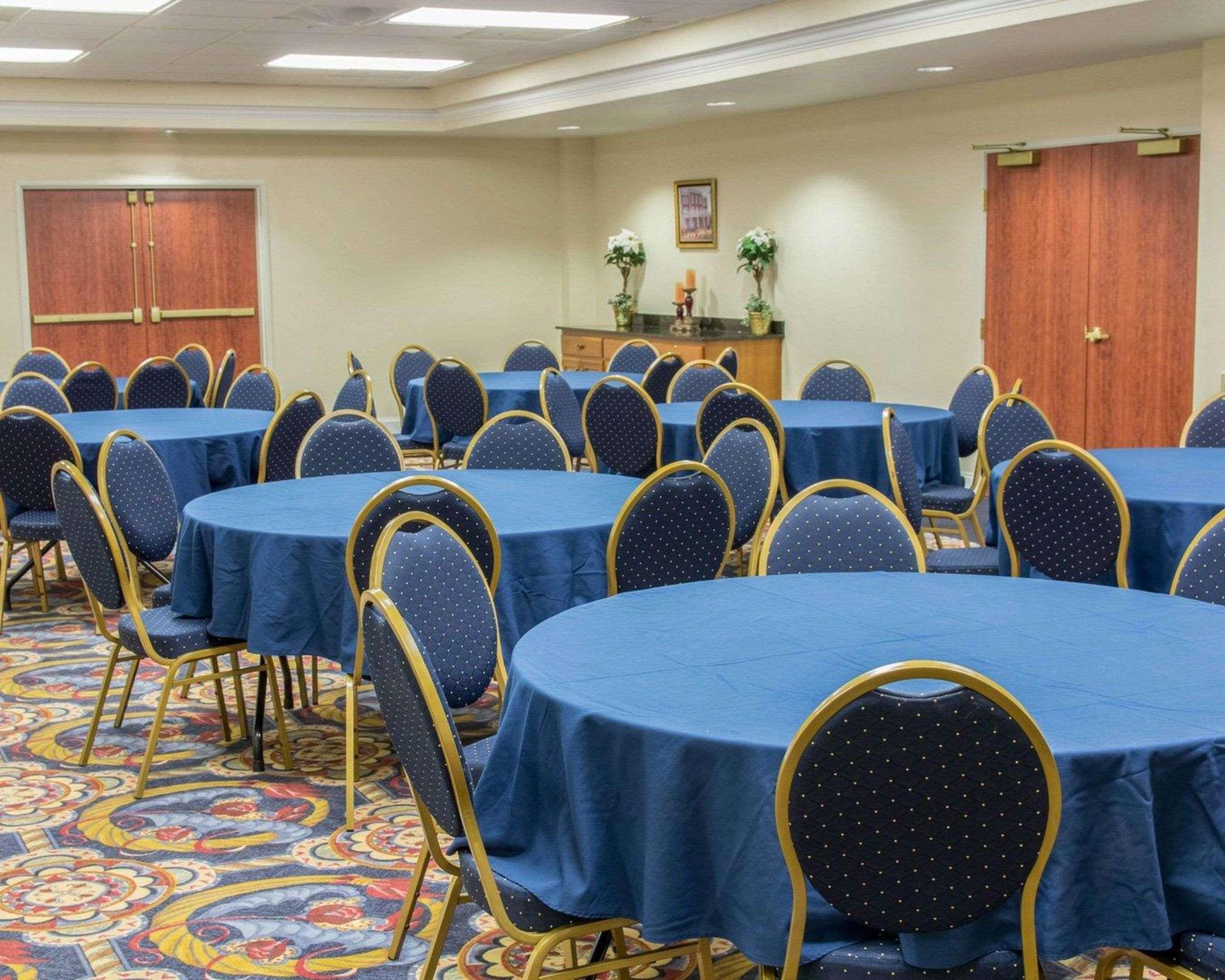 Comfort Inn & Suites Statesboro - University Area Bagian luar foto