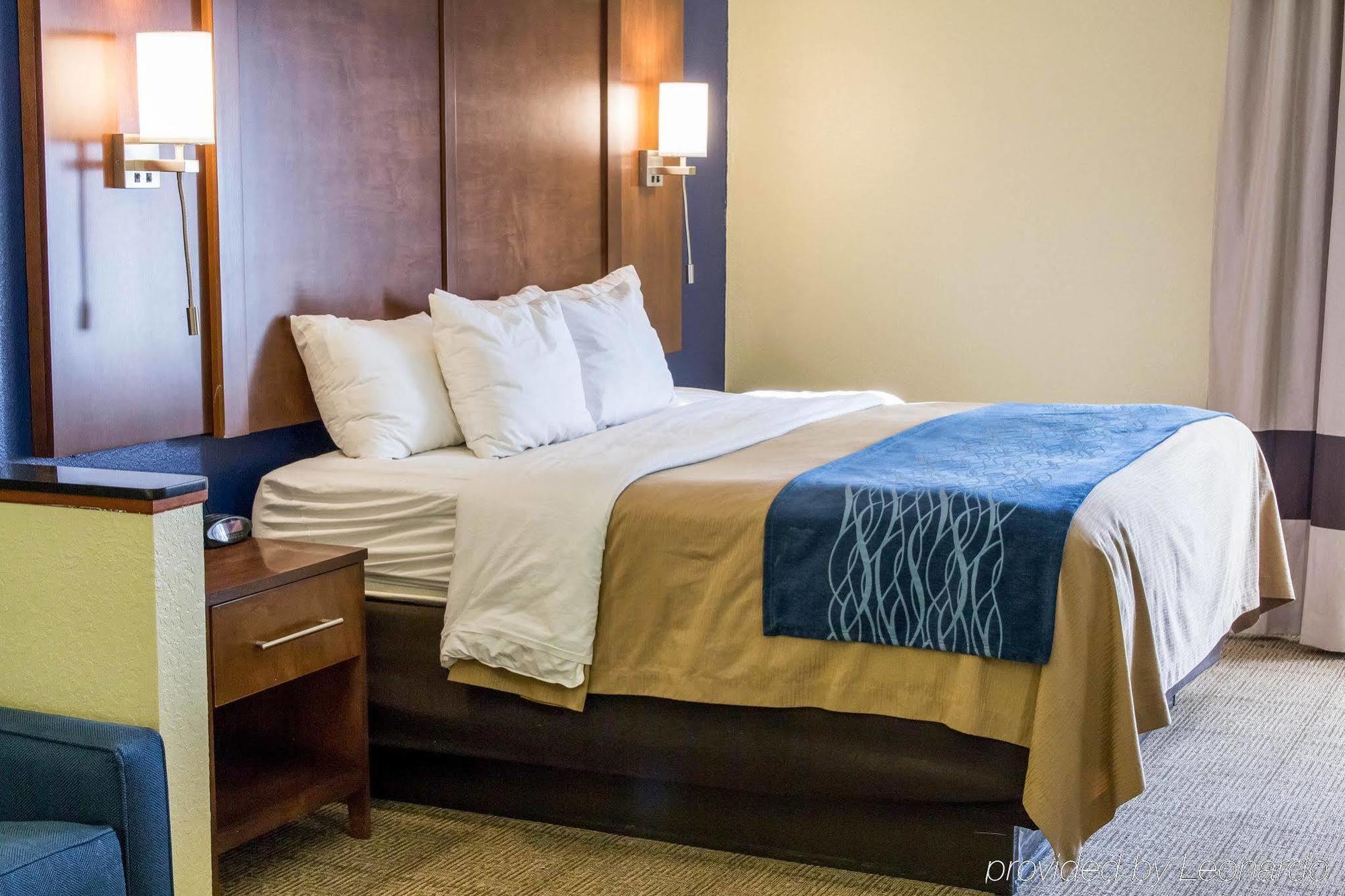Comfort Inn & Suites Statesboro - University Area Bagian luar foto